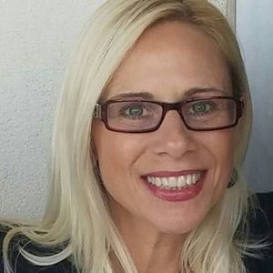 Meet your Posher, Gloria